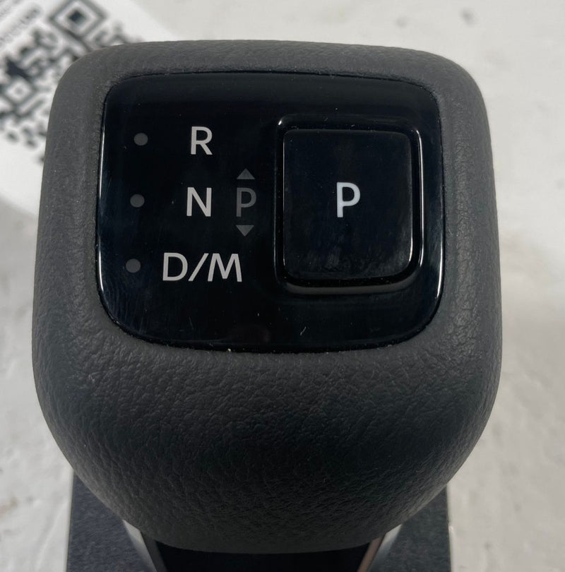 Load image into Gallery viewer, 2024 - 2025 NISSAN ROGUE AUTOMATIC TRANSMISSION GEAR SHIFTER LEVER KNOB # 111652
