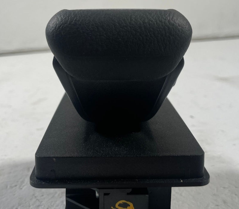 Load image into Gallery viewer, 2024 - 2025 NISSAN ROGUE AUTOMATIC TRANSMISSION GEAR SHIFTER LEVER KNOB # 111652
