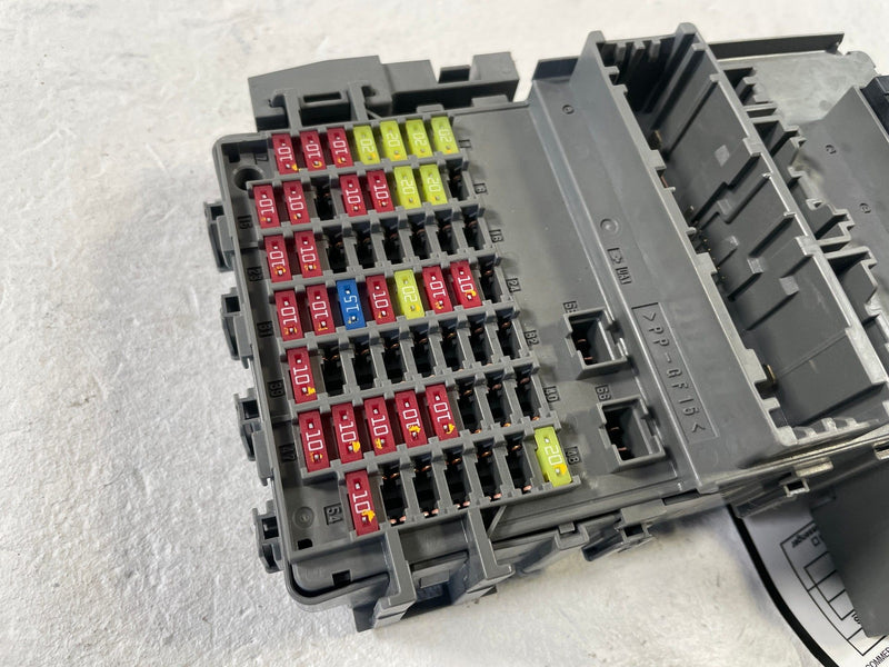 Load image into Gallery viewer, 2022 - 2024 HONDA CIVIC UNDER DASH FUSE RELAY CABIN JUNCTION BOX 2.0L # 108888
