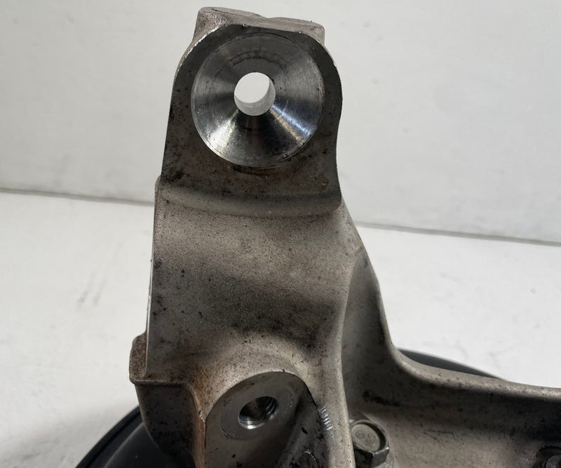 Load image into Gallery viewer, 2015-2023 FORD MUSTANG RWD REAR LEFT DRIVER SIDE SPINDLE KNUCKLE W/ HUB # 112946
