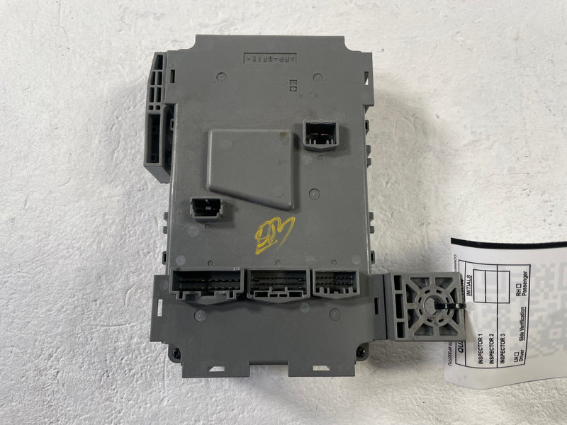 Load image into Gallery viewer, 2022 - 2024 HONDA CIVIC UNDER DASH FUSE RELAY CABIN JUNCTION BOX 2.0L # 108888
