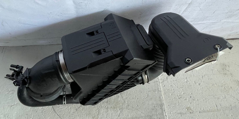 Load image into Gallery viewer, 22-25 GENESIS GV70 AIR INTAKE CLEANER FILTER HOUSING BOX ASSEMBLY 2.5L # 107597
