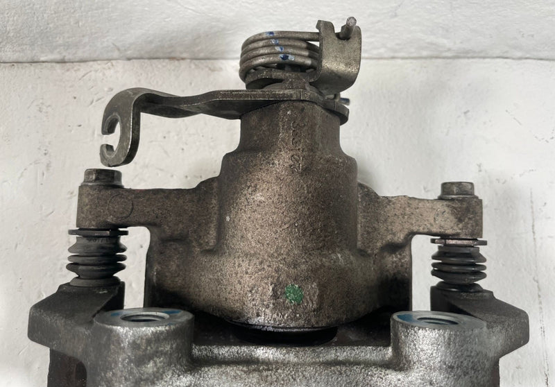 Load image into Gallery viewer, 2015 - 2023 FORD MUSTANG REAR RIGHT DRIVER SIDE DISC BRAKE CALIPER # 112959
