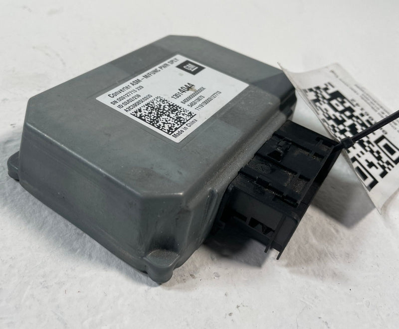 Load image into Gallery viewer, 19-22 CHEVROLET SILVERADO 1500 POWER SUPPLY VOLTAGE INVERTER CONVERTER # 106 (2)
