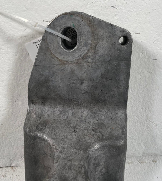 2015 - 2023 FORD MUSTANG FRONT LEFT SIDE ENGINE MOUNT SUPPORT BRACKET
