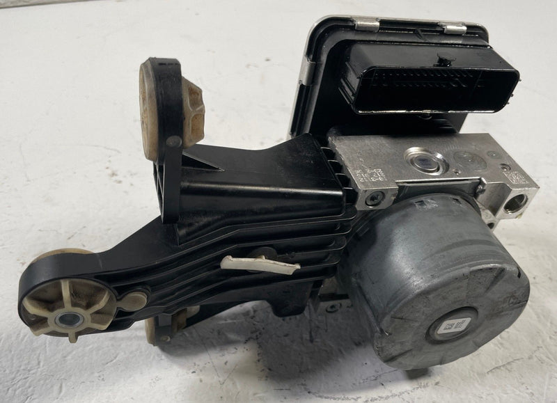 Load image into Gallery viewer, 2021 BMW 330I xDRIVE G20 ABS ANTI LOCK BRAKE PUMP MODULE UNIT 34505A2D759 110233
