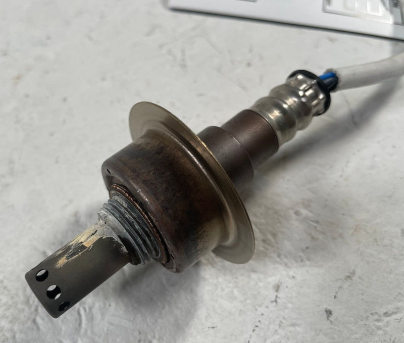 Load image into Gallery viewer, 2023-2025 NISSAN ROGUE FRONT ENGINE EXHAUST O2 LAMDA OXYGEN SENSOR 1.5L # 111655
