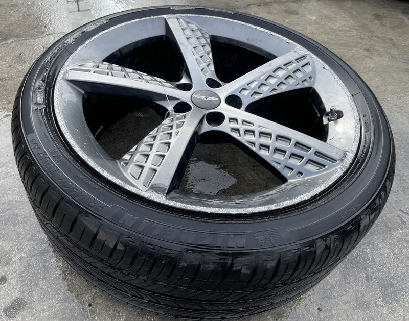 Load image into Gallery viewer, GENESIS GV70 21X9 5 SPOKE WHEEL RIM W/TIRE SILVER (ONLY#1) 2022-2025 # 107616
