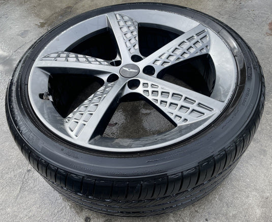 GENESIS GV70 21X9 5 SPOKE WHEEL RIM W/TIRE SILVER (ONLY#1) 2022-2025 # 107617