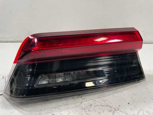 2019-2021 BMW G20 330i 330i XDRIVE REAR LEFT SIDE INNER TAIL LAMP LIGHT