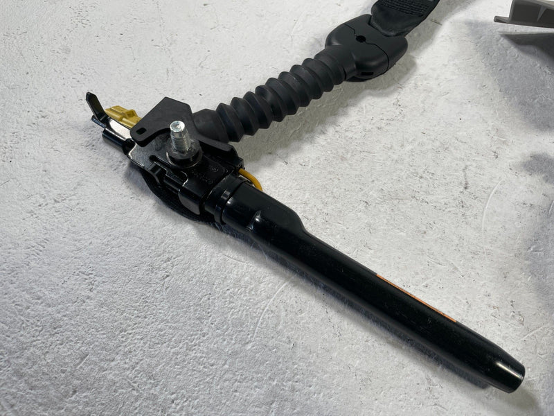 Load image into Gallery viewer, 2022 - 2025 HONDA CIVIC FRONT RIGHT PASSENGER SIDE SEAT BELT RETRACTOR # 108879
