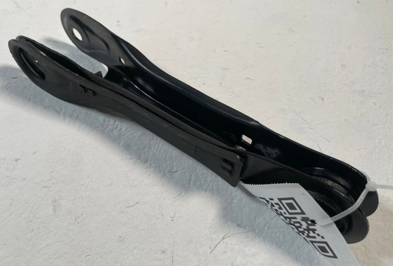 Load image into Gallery viewer, 2022-2025 HYUNDAI TUCSON AWD REAR LEFT DRIVER SIDE LATERAL CONTROL ARM # 107665
