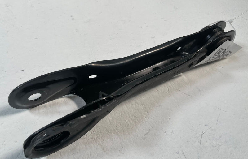 Load image into Gallery viewer, 2022-2025 HYUNDAI TUCSON AWD REAR LEFT DRIVER SIDE LATERAL CONTROL ARM # 107665
