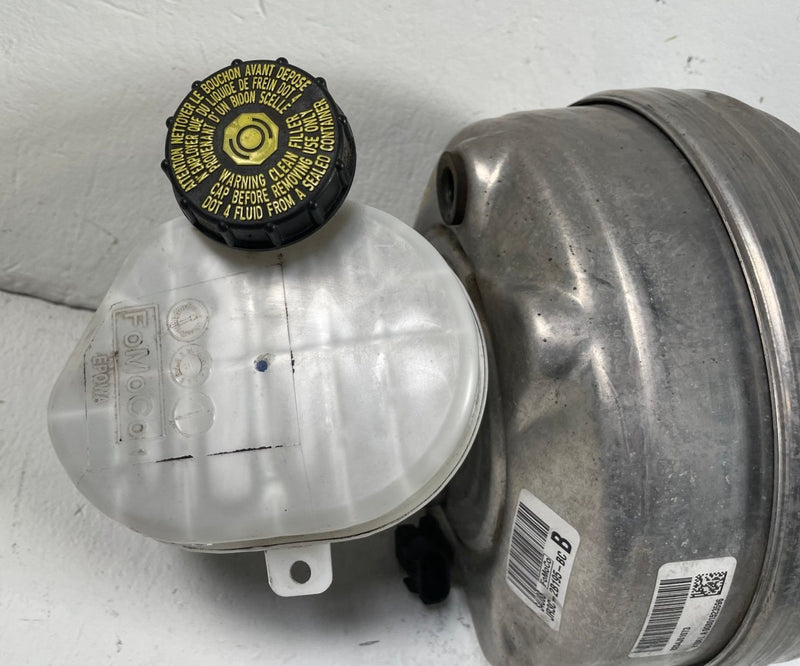 Load image into Gallery viewer, 18-23 FORD MUSTANG ECOBOOST POWER BRAKE BOOSTER W/ MASTER CYLINDER 2.3L # 112983

