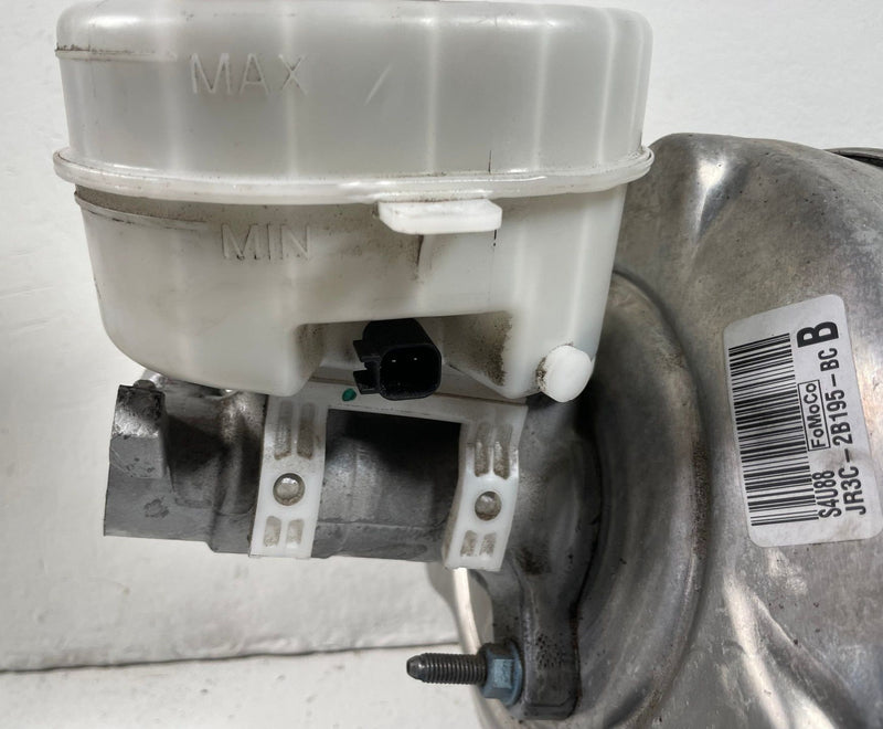 Load image into Gallery viewer, 18-23 FORD MUSTANG ECOBOOST POWER BRAKE BOOSTER W/ MASTER CYLINDER 2.3L # 112983

