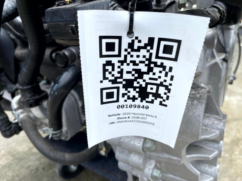 Load image into Gallery viewer, HYUNDAI IONIQ 6 AWD REAR ELECTRIC DRIVE ENGINE MOTOR ASSEMBLY 17K 23-25 # 109840
