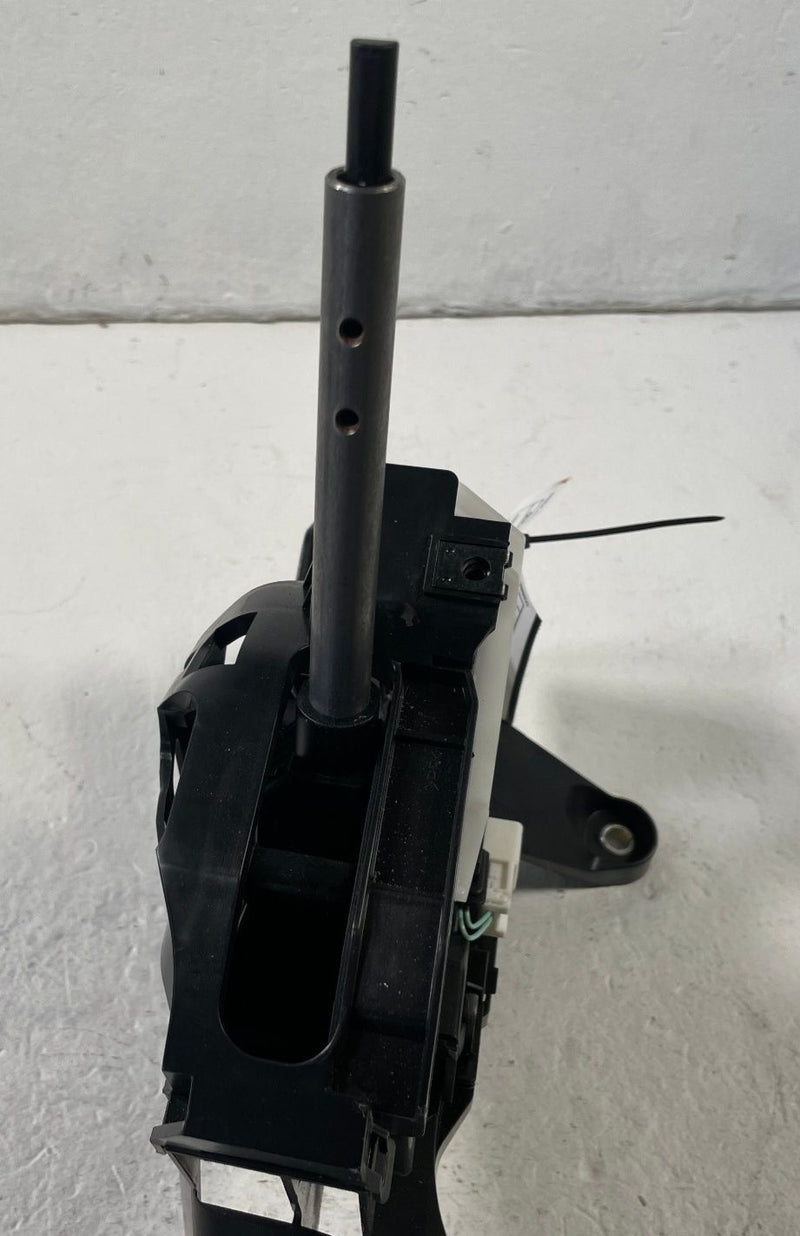 Load image into Gallery viewer, 2023 - 2025 HONDA CIVIC FRONT TRANSMISSION FLOOR GEAR SHIFTER LEVER # 108927
