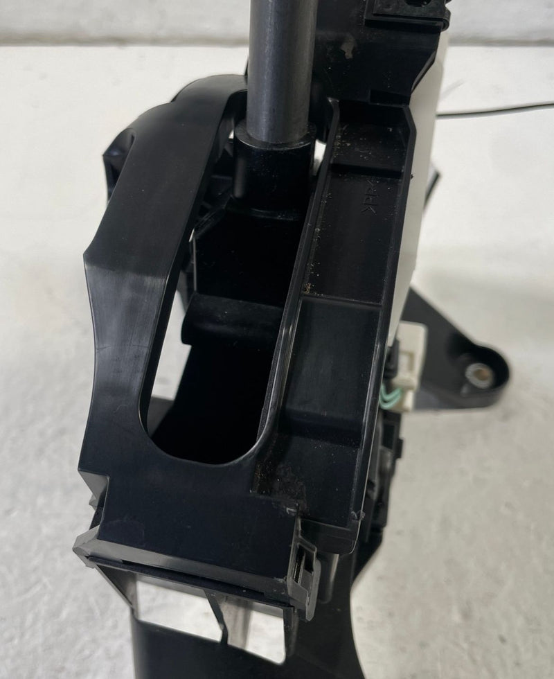 Load image into Gallery viewer, 2023 - 2025 HONDA CIVIC FRONT TRANSMISSION FLOOR GEAR SHIFTER LEVER # 108927
