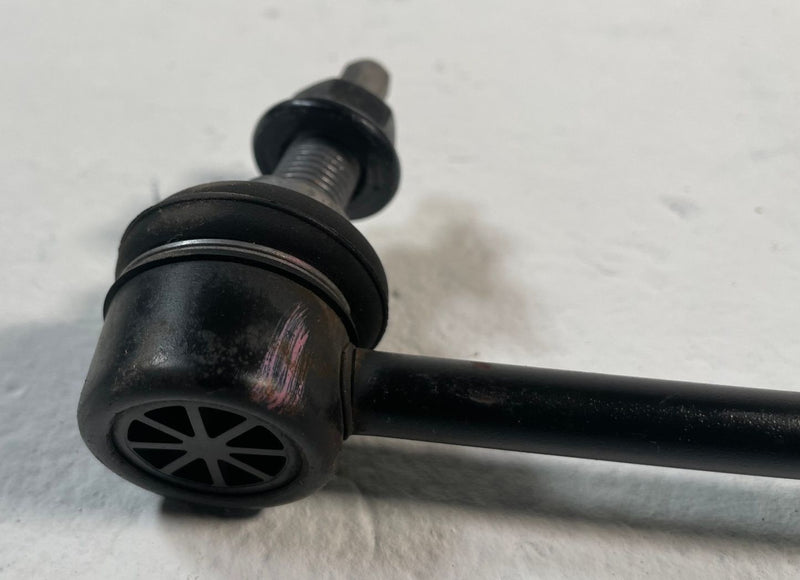 Load image into Gallery viewer, 22-25 HYUNDAI TUCSON FRONT LEFT OR RIGHT STABILIZER SWAY BAR END LINK # 107646
