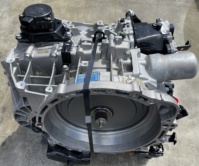 Load image into Gallery viewer, HYUNDAI SANTA FE FWD AUTOMATIC TRANSMISSION ASSEMBLY 2.5L 11K MILES 24-25 106957
