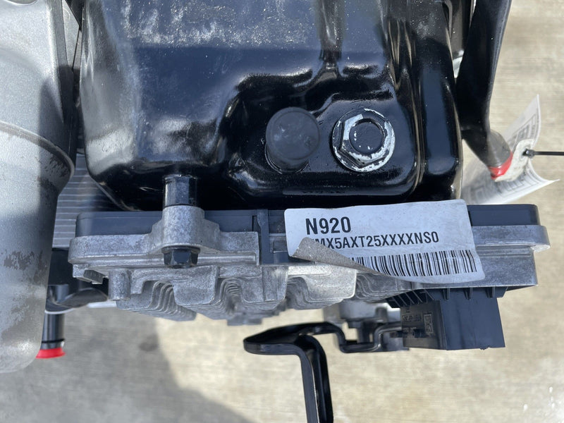 Load image into Gallery viewer, HYUNDAI SANTA FE FWD AUTOMATIC TRANSMISSION ASSEMBLY 2.5L 11K MILES 24-25 106957
