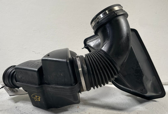19-25 BMW 330i xDRIVE 430i Z4 AIR INTAKE CLEANER FILTER BOX W/ HOSE TUBE