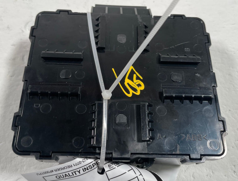 Load image into Gallery viewer, 25-26 HYUNDAI TUCSON POWER INVERTER COMPUTER CONTROL MODULE LDC UNIT # 113037
