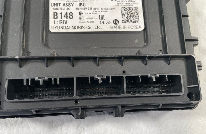 Load image into Gallery viewer, 2022 - 2025 GENESIS GV70 ENGINE &amp; BODY CONTROL MODULE UNIT W/ KEY FOB #107525
