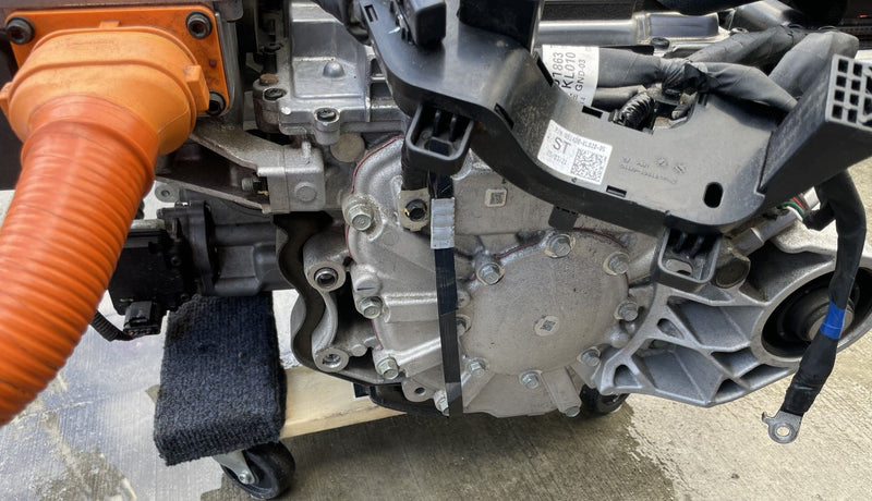 Load image into Gallery viewer, HYUNDAI IONIQ 6 RWD REAR ELECTRIC DRIVE ENGINE MOTOR ASSEMBLY 31K 23-25 # 112320
