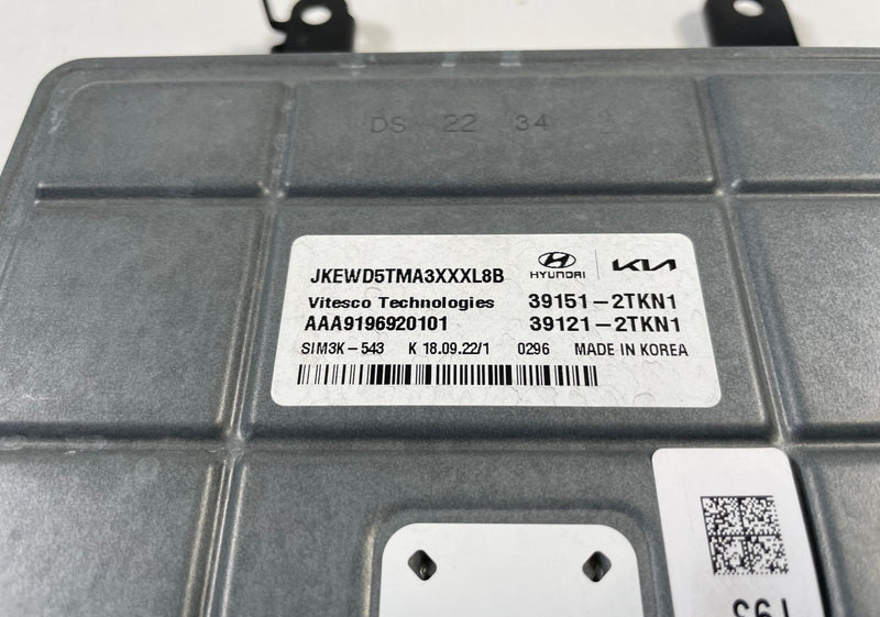 Load image into Gallery viewer, 2022 - 2025 GENESIS GV70 ENGINE &amp; BODY CONTROL MODULE UNIT W/ KEY FOB #107525
