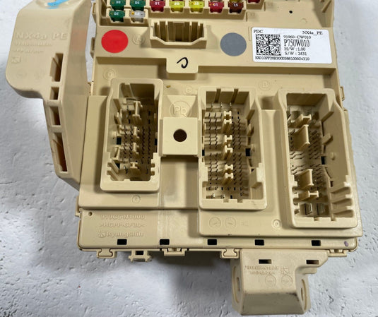2025-2026 HYUNDAI TUCSON CABIN FUSE RELAY JUNCION BLOCK BOX 91960CW010