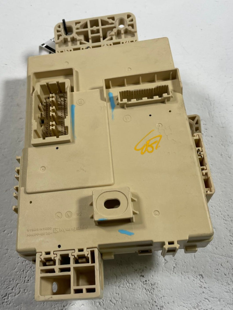 Load image into Gallery viewer, 2025-2026 HYUNDAI TUCSON CABIN FUSE RELAY JUNCION BLOCK BOX 91960CW010 # 113022
