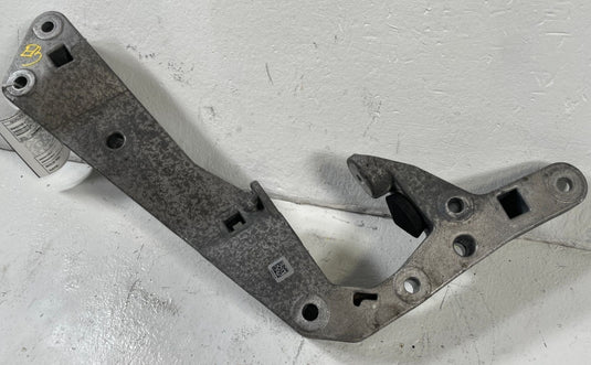 2019-2025 BMW G20 330i xDrive TRANSMISSION CROSSMEMBER MOUNT 22319485312