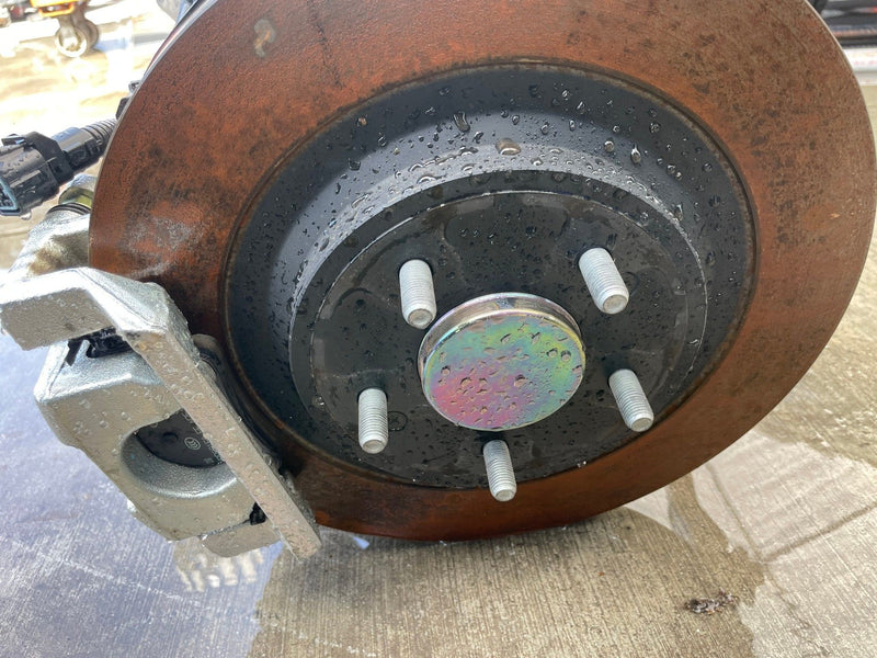 Load image into Gallery viewer, 2023-2025 HYUNDAI IONIQ 6 RWD REAR LEFT SIDE SUSPENSION KNEE ASSEMBLY # 112322
