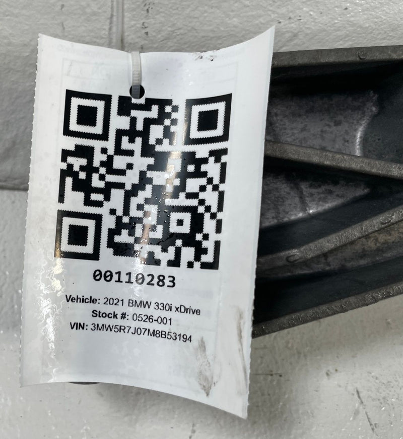 Load image into Gallery viewer, 2019-2025 BMW G20 330i xDrive TRANSMISSION CROSSMEMBER MOUNT 22319485312 #110283
