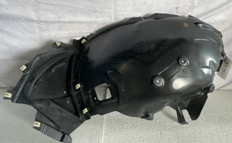 Load image into Gallery viewer, 19-26 BMW 330i 330i xDrive G20 FRONT RIGHT FENDER LINER SPLASH SHIELD # 110315
