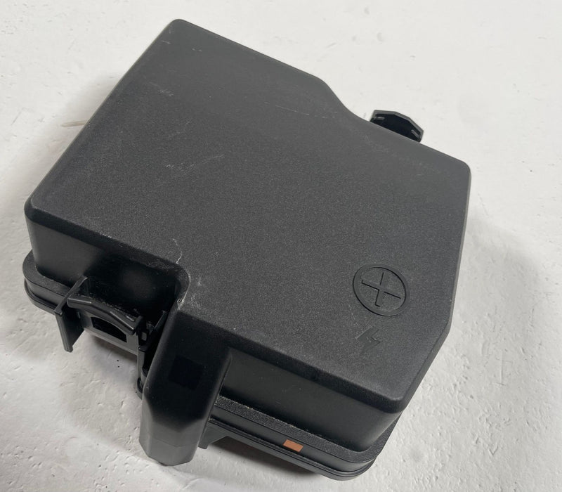 Load image into Gallery viewer, 2025-2026 HYUNDAI TUCSON FUSE RELAY BOX MODULE COVER 91956-CW110 # 113011
