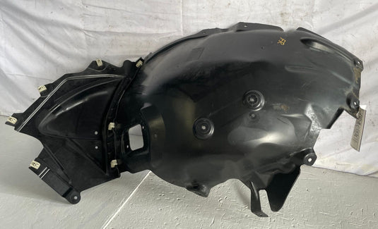 19-26 BMW 330i 330i xDrive G20 FRONT RIGHT FENDER LINER SPLASH SHIELD