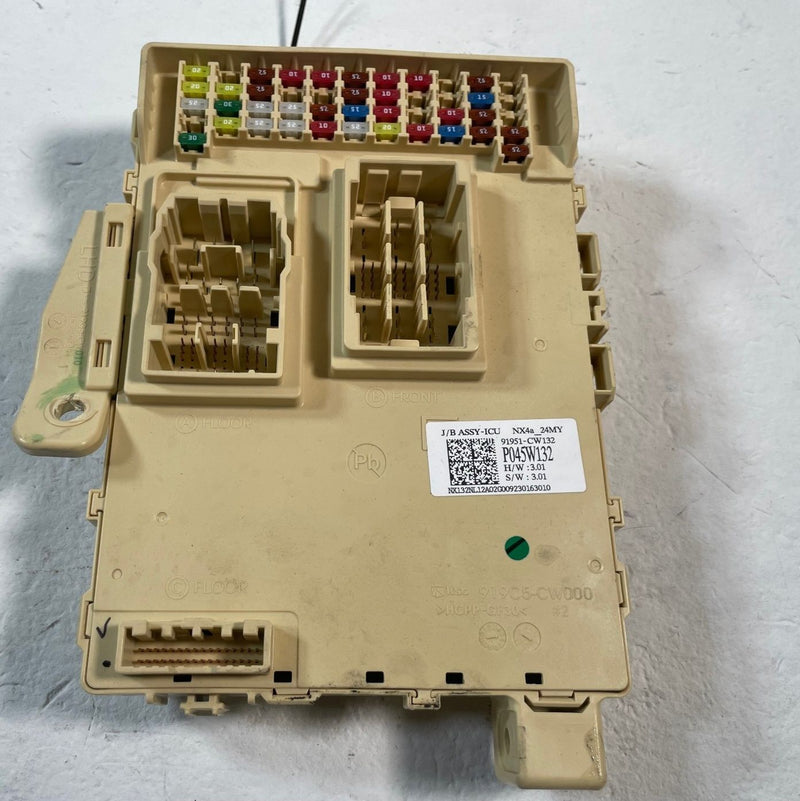 Load image into Gallery viewer, 22-24 HYUNDAI TUCSON DASH DASHBOARD FUSE RELAY JUNCTION BOX BLOCK 2.5L # 107656
