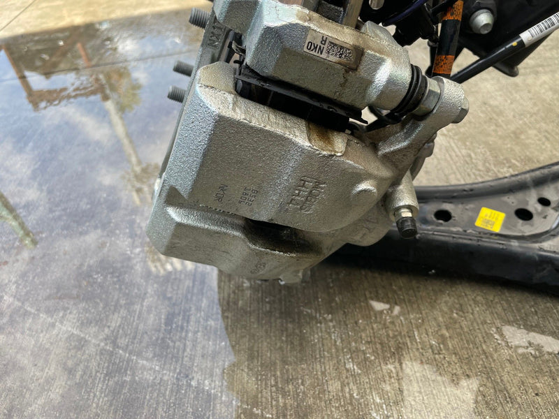 Load image into Gallery viewer, 2023-2025 HYUNDAI IONIQ 6 RWD FRONT RIGHT SIDE SUSPENSION KNEE ASSEMBLY # 112321
