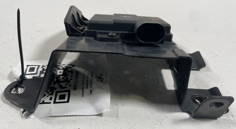 Load image into Gallery viewer, 25-26 HYUNDAI TUCSON REAR RIGHT PASSENGER BLIND SPOT RADAR MODULE SENSOR #113008

