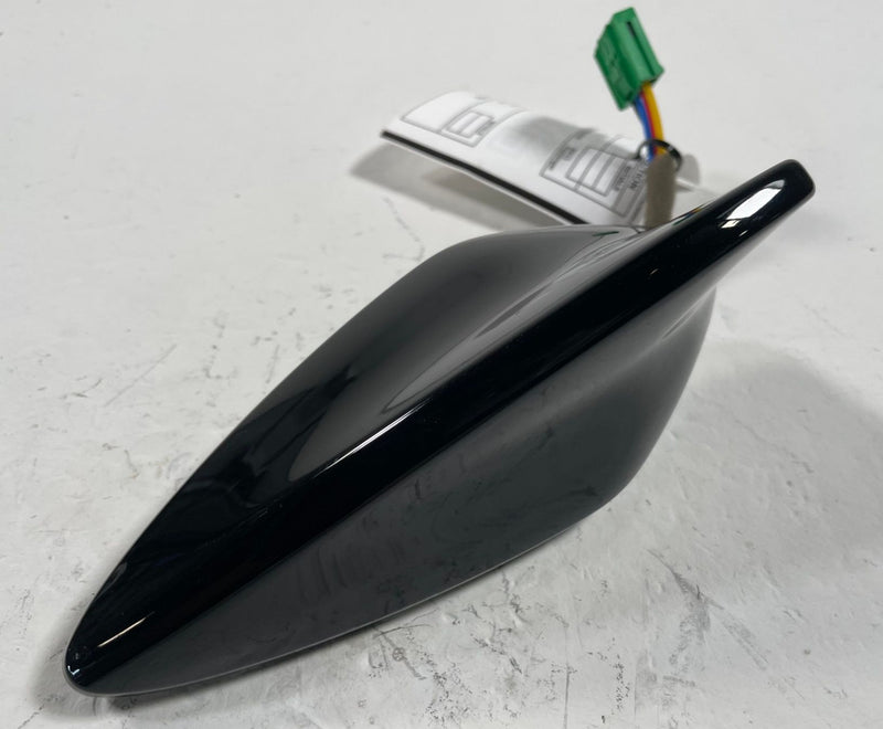 Load image into Gallery viewer, 2025-2026 HYUNDAI TUCSON REAR ROOF SHARK FIN ANTENNA MODULE 96210CW300EB #113024
