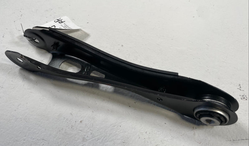 Load image into Gallery viewer, 2022-2025 GENESIS GV70 REAR RIGHT PASSENGER LOWER TRAILING CONTROL ARM # 107513
