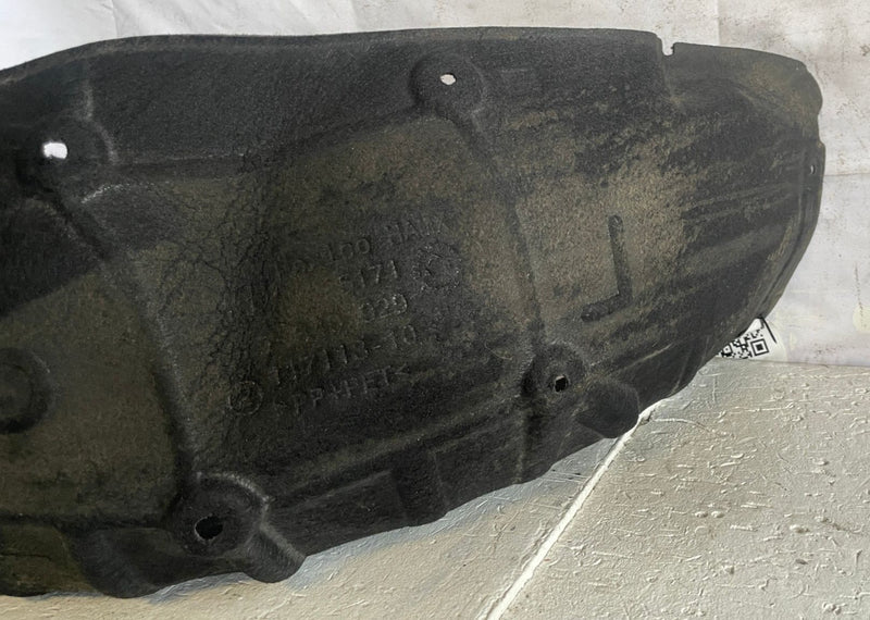 Load image into Gallery viewer, 19-25 BMW 330I xDRIVE G20 REAR LEFT SIDE QUARTER WHEELHOUSE SPLASH GUARD #110310
