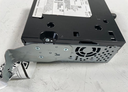 25-26 HYUNDAI TUCSON AUDIO RADIO RECEIVER HEAD MODULE UNIT 96560-N9770