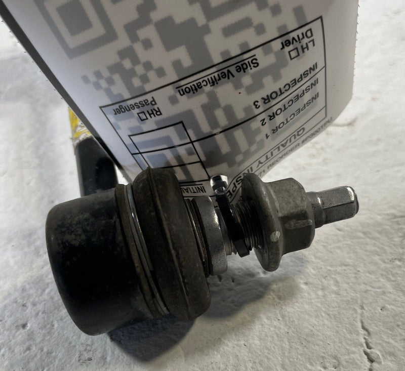 Load image into Gallery viewer, 2022 - 2025 GENESIS GV70 REAR RIGHT STABILIZER SWAY ANTI ROLL BAR LINK # 107510
