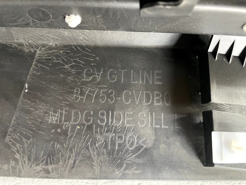 Load image into Gallery viewer, 2022 - 2024 KIA EV6 GT LINE LEFT DRIVER SIDE SKIRT ROCKER MOLDING PANEL # 109955
