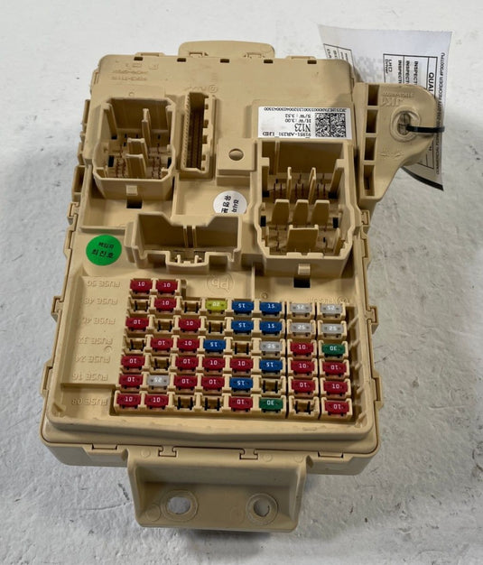 2022-23 GENESIS GV70 UNDER DASHBOARD FUSE RELAY CABIN JUNCTION BOX 2.5L