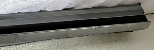 2022 - 2024 KIA EV6 GT LINE RIGHT PASSENGER SKIRT ROCKER MOLDING PANEL