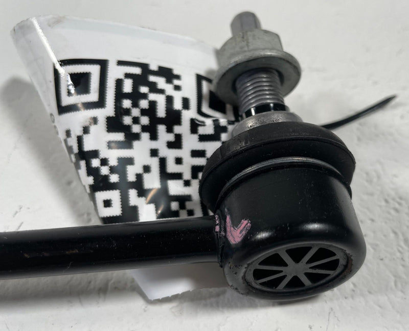 Load image into Gallery viewer, 22-26 HYUNDAI TUCSON FRONT LEFT OR RIGHT STABILIZER SWAY BAR END LINK # 113014
